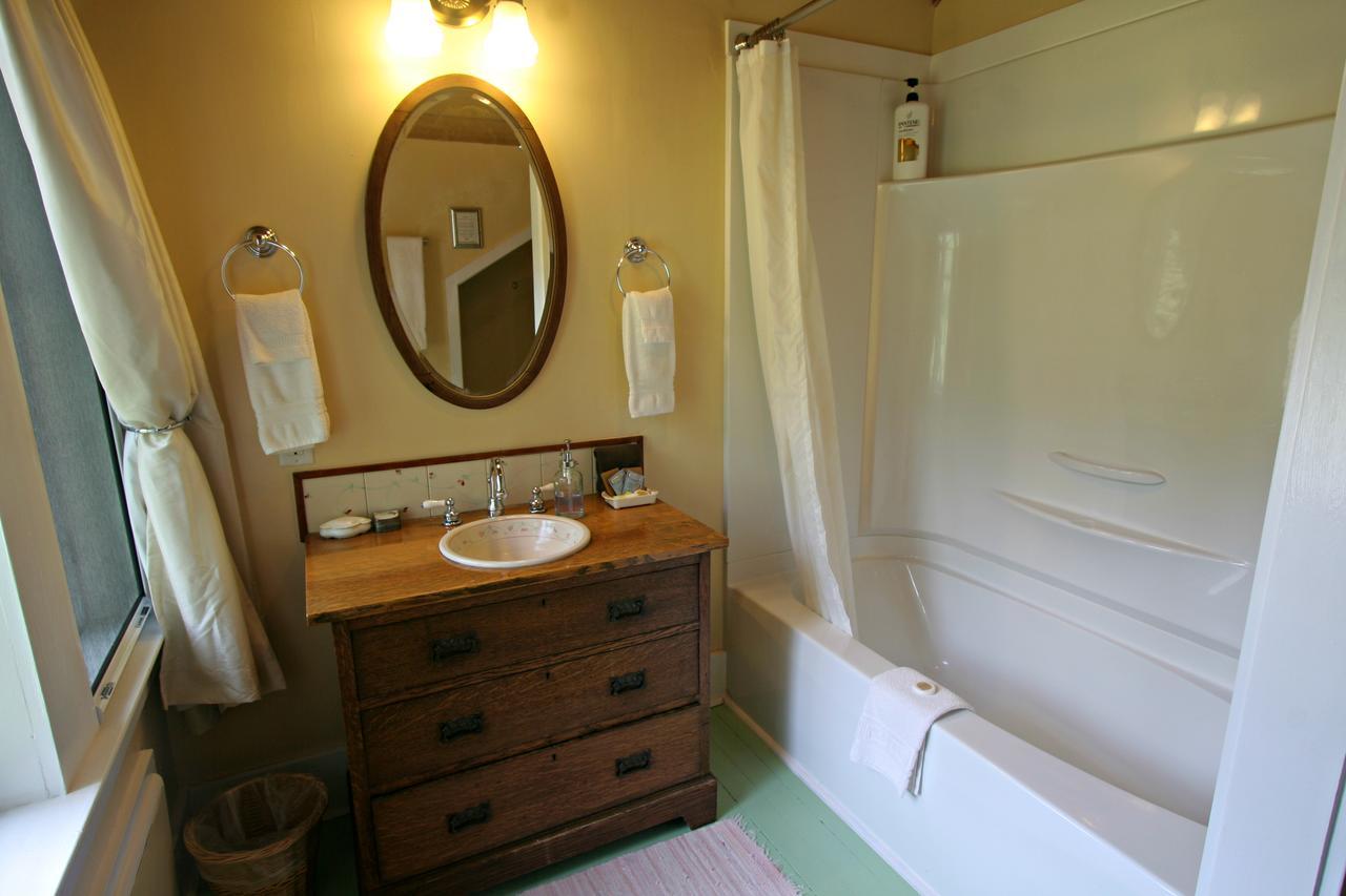 Eastsound Kangaroo House Bed & Breakfast المظهر الخارجي الصورة